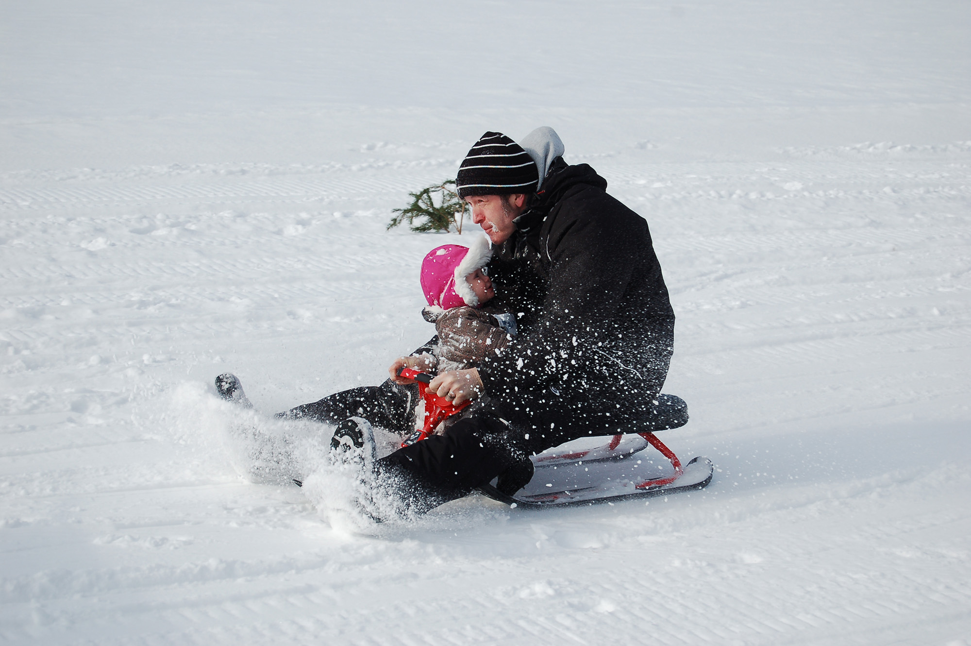Röste.nu – Röstebilder – Familjedag i vintrigt Röste 2011