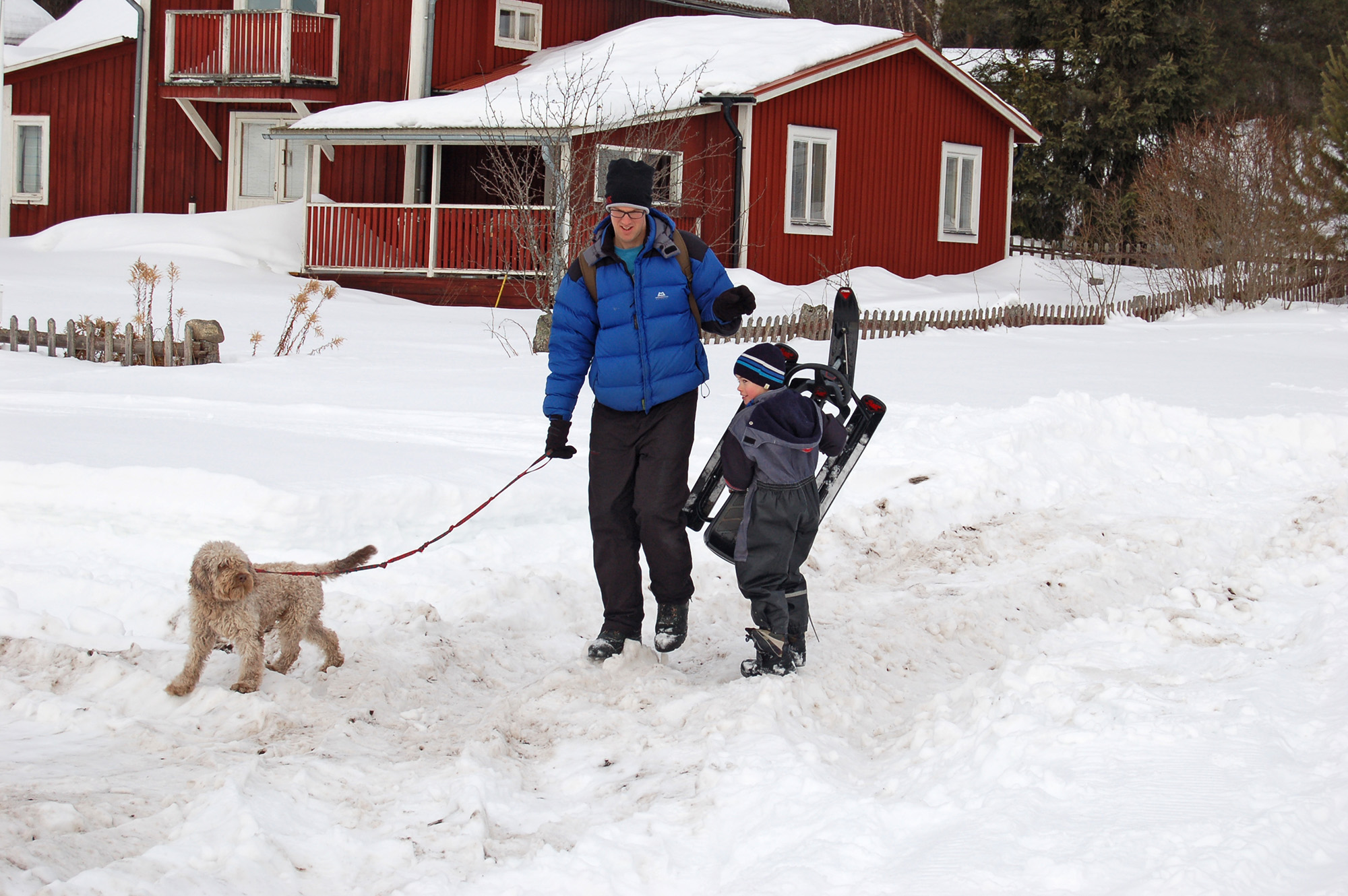 Röste.nu – Röstebilder – Familjedag i vintrigt Röste 2011
