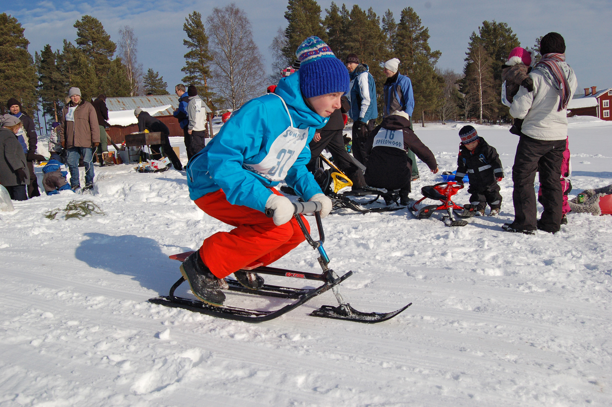 Röste.nu – Röstebilder – Familjedag i vintrigt Röste 2011