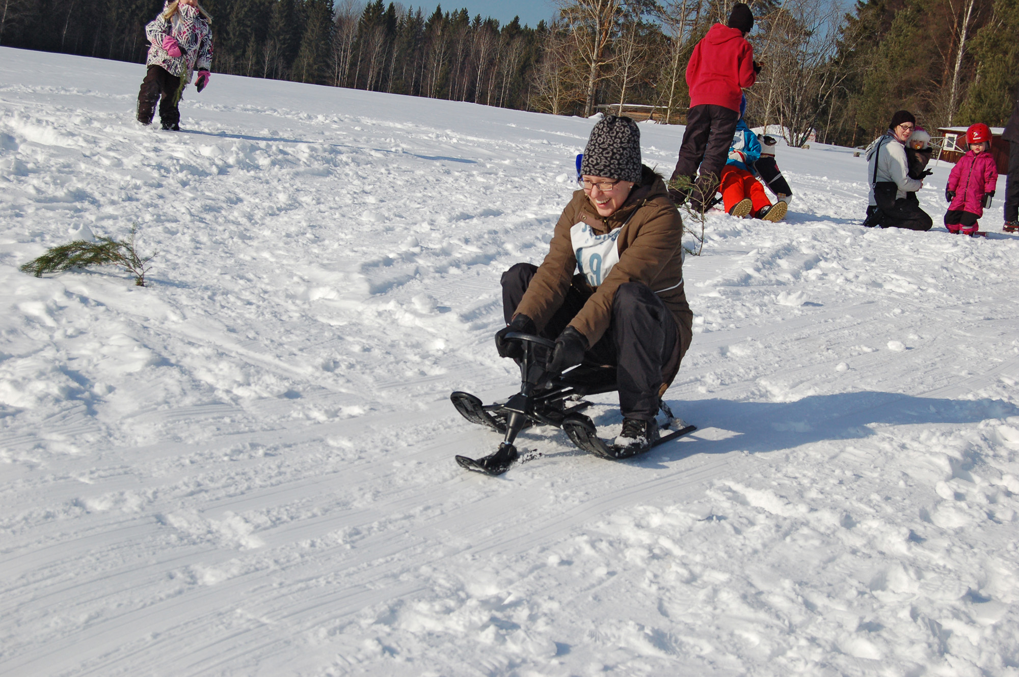 Röste.nu – Röstebilder – Familjedag i vintrigt Röste 2011