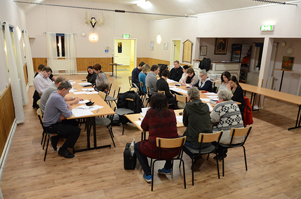 Röste.nu – Röstebilder – Föreningsstämma i Dönjegården 2014