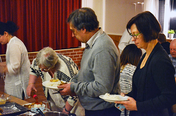 Röste.nu – Röstebilder – Föreningsstämma i Dönjegården 2014