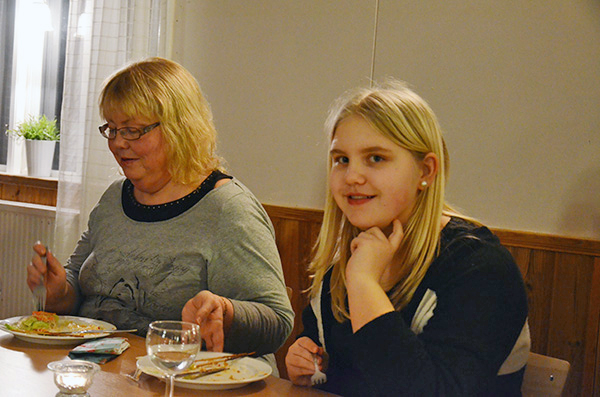 Röste.nu – Röstebilder – Föreningsstämma i Dönjegården 2014