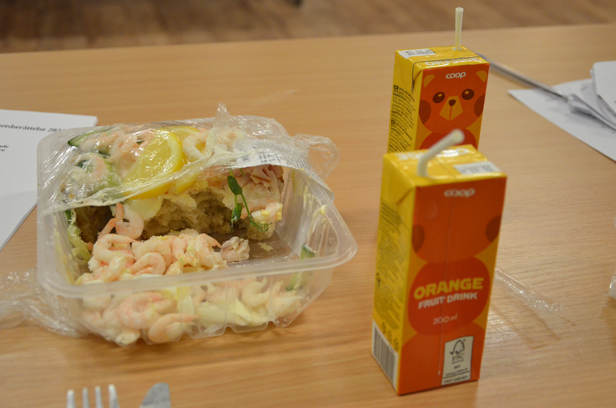 Röste.nu – Röstebilder – Föreningsstämma med kaffe i Dönjegården 2025