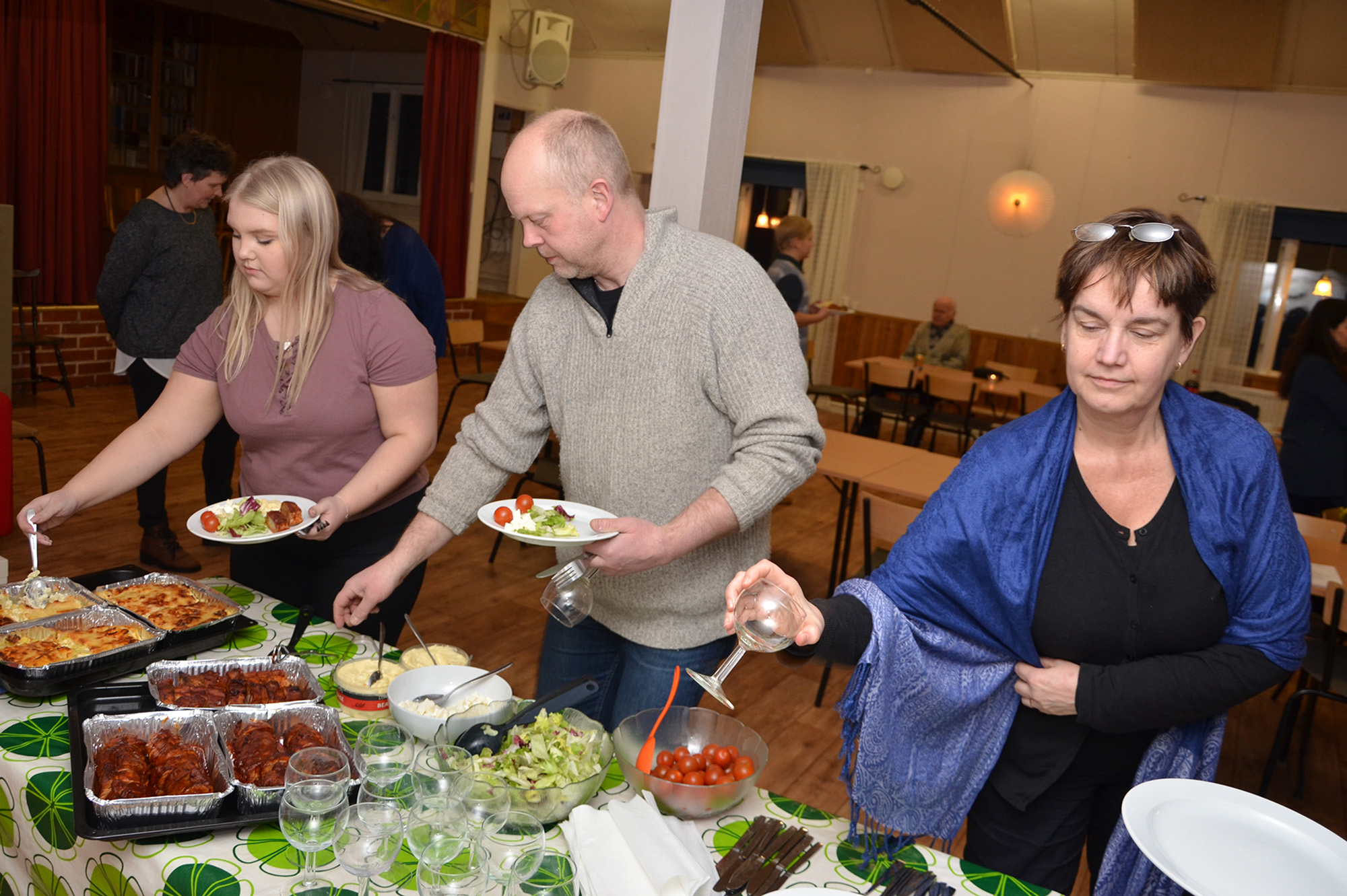 Röste.nu – Röstebilder – Föreningsstämma med middag i Dönjegården 2018