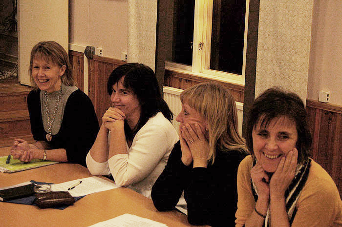 Röste.nu – Röstebilder – Föreningsstämma med premiär för thailändsk middag 2008