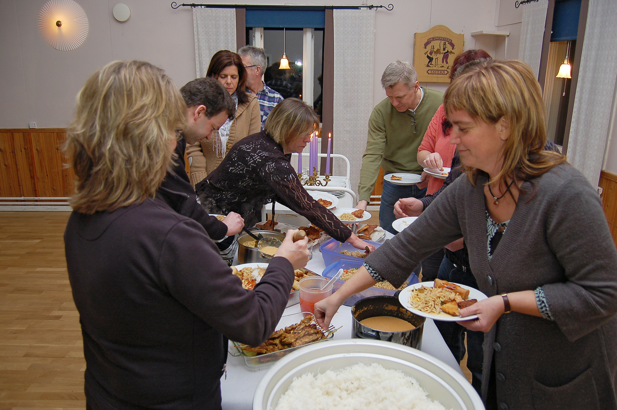 Röste.nu – Röstebilder – Föreningsstämma med thailändsk middag 2009