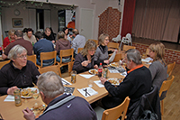 Röste.nu – Röstebilder – Föreningsstämma med thailändsk middag i Dönjegården 2009