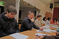 Röste.nu – Röstebilder – Föreningsstämma med thailändsk middag i Dönjegården 2009