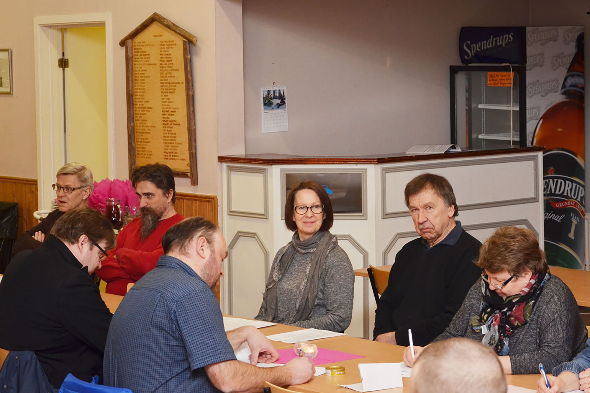 Röste.nu – Röstebilder – Föreningsstämma med thailändsk middag i Dönjegården 2017