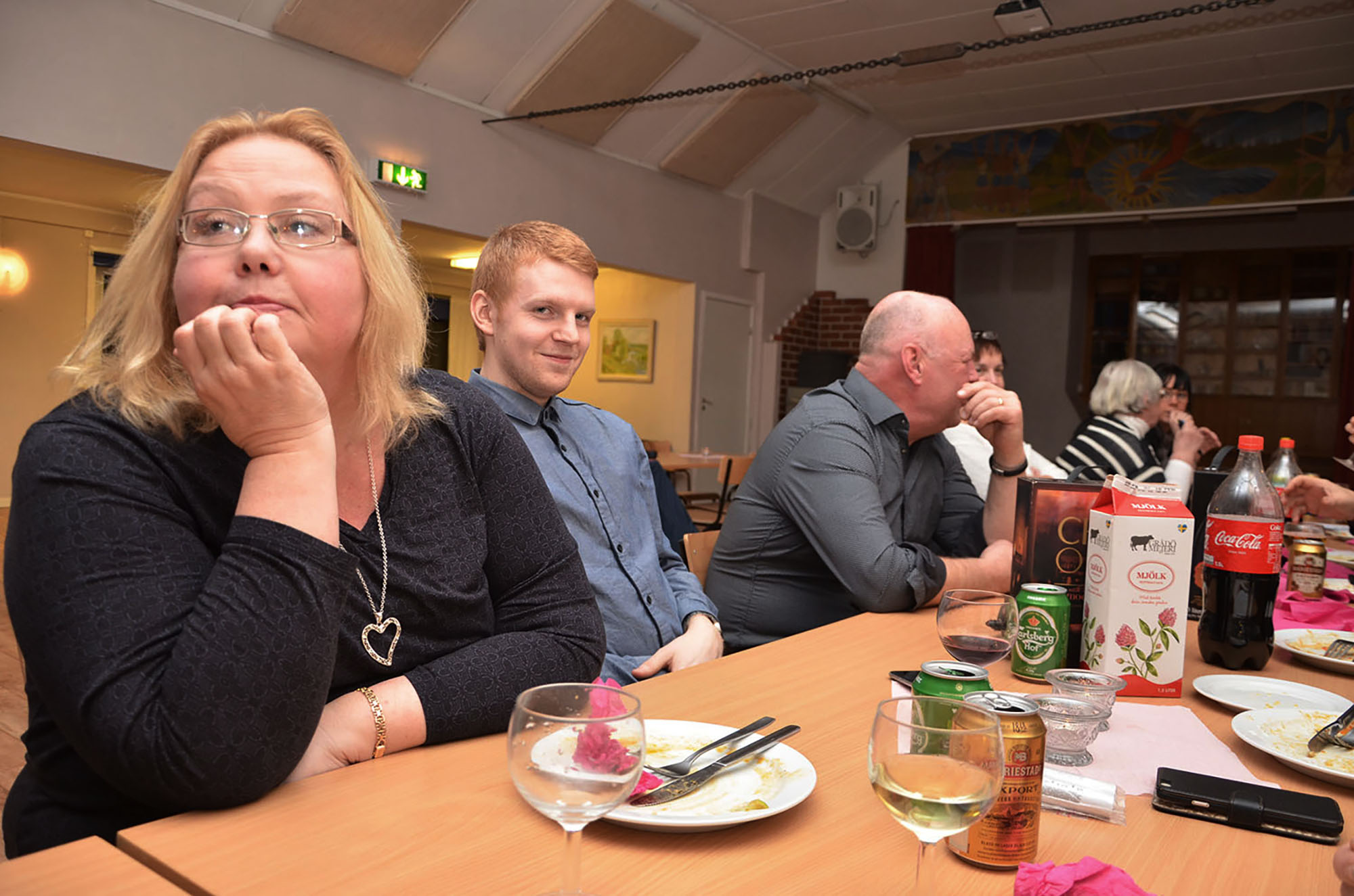 Röste.nu – Röstebilder – Föreningsstämma med thailändsk middag i Dönjegården 2017