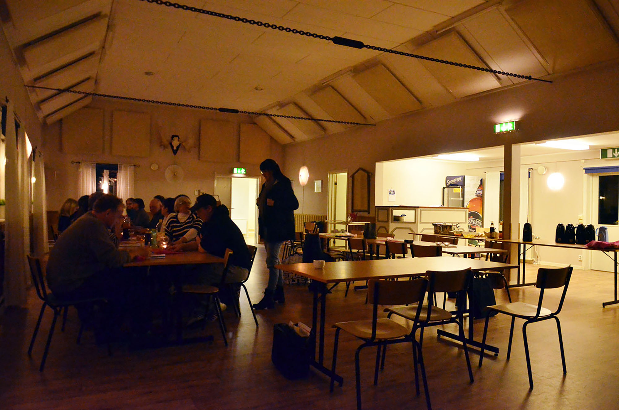 Röste.nu – Röstebilder – Föreningsstämma med thailändsk middag i Dönjegården 2017