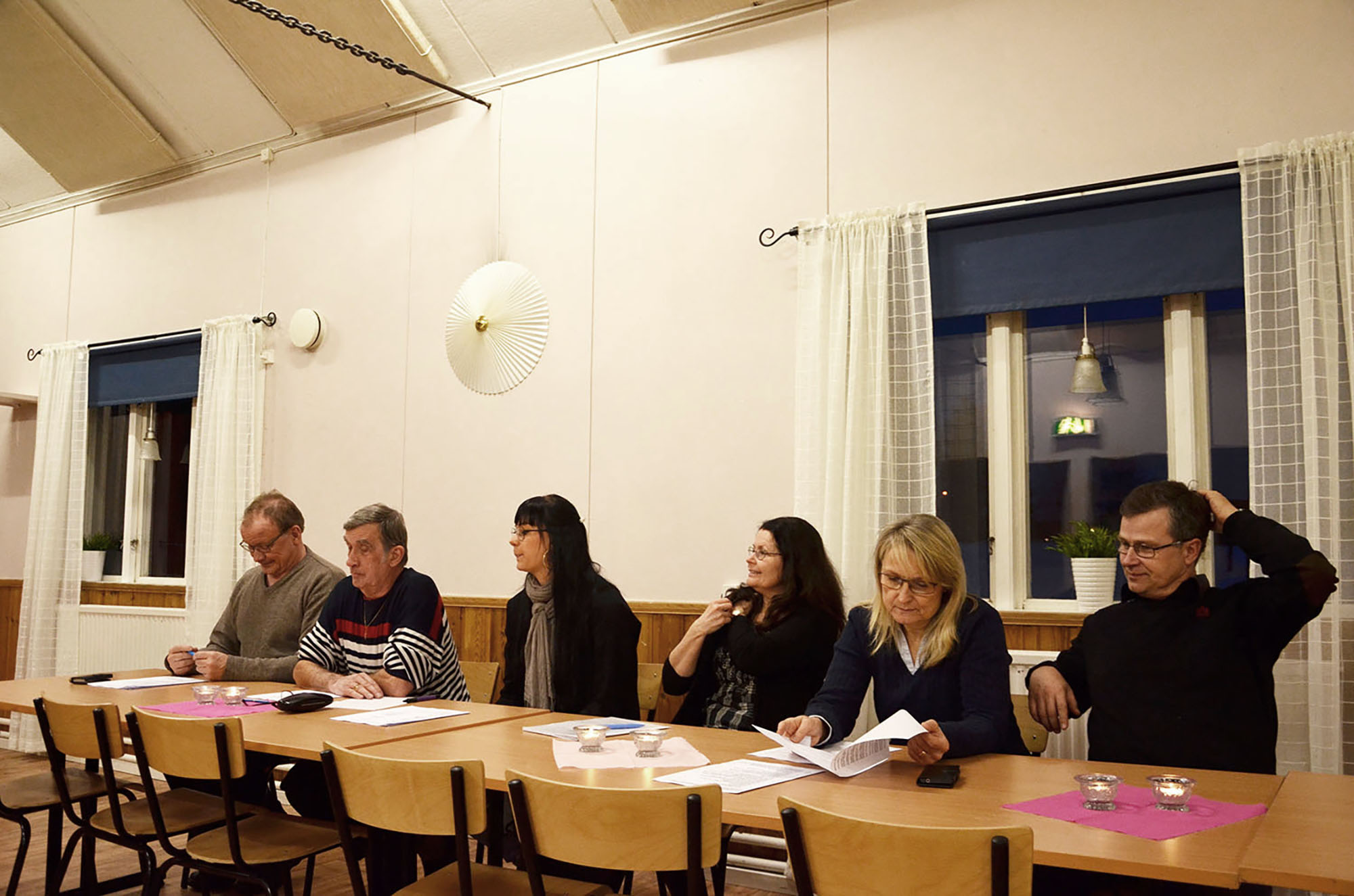 Röste.nu – Röstebilder – Föreningsstämma med thailändsk middag i Dönjegården 2017