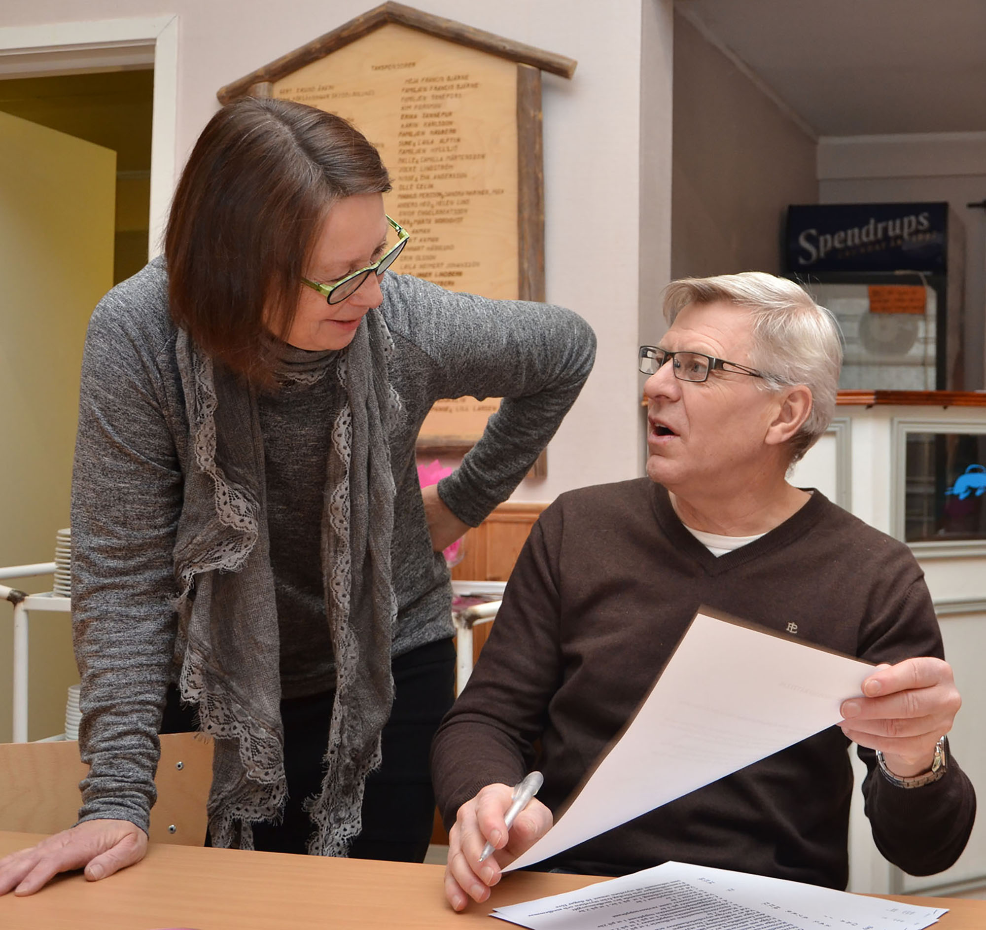 Röste.nu – Röstebilder – Föreningsstämma med thailändsk middag i Dönjegården 2017