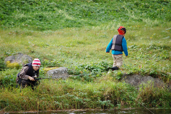 Röste.nu – Röstebilder – Gäddfisketäving i Galvån 2009