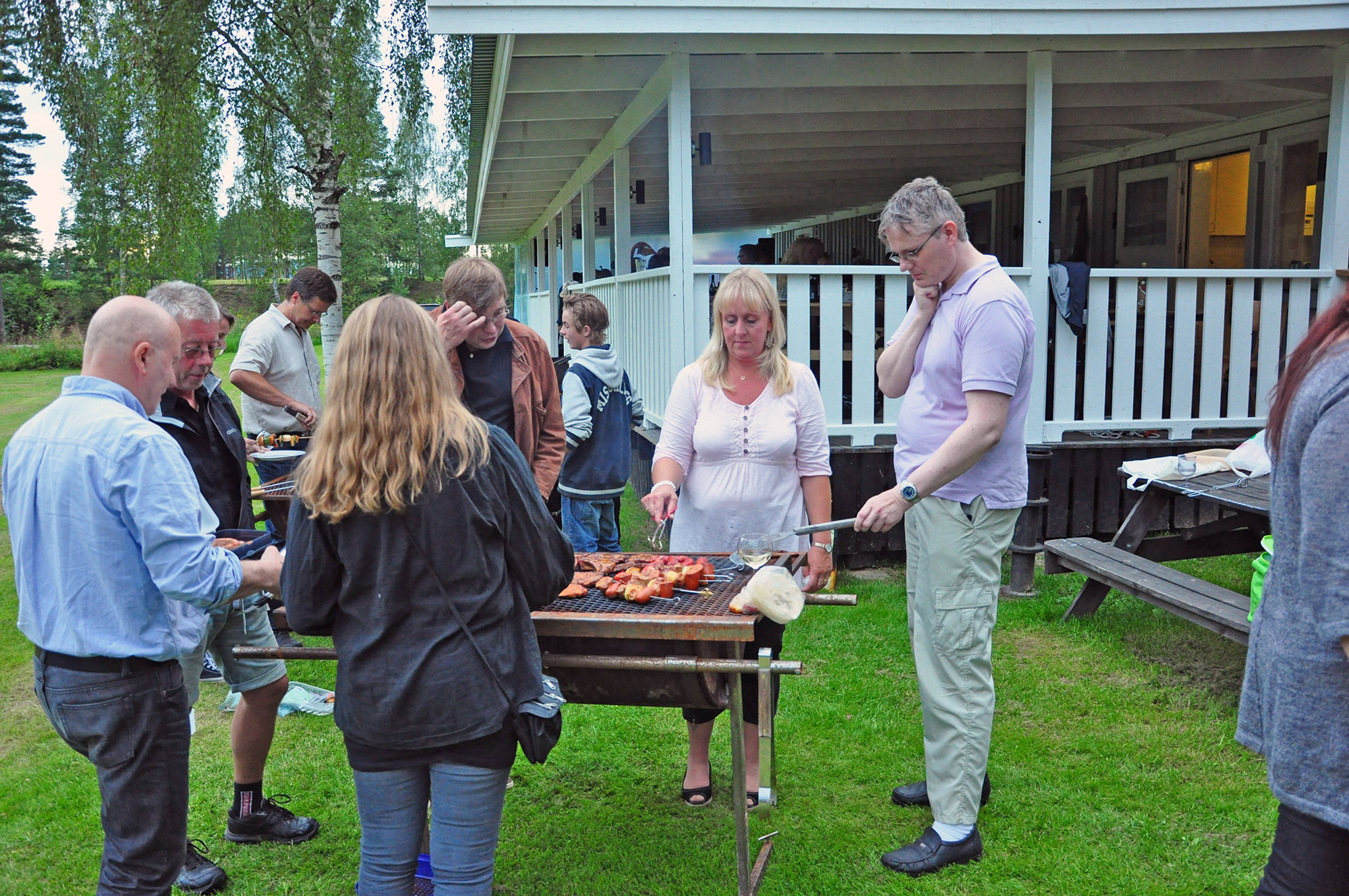 Röste.nu – Röstebilder – Grill- och familjefest med Pelle Med Två på Dönjegården 2012