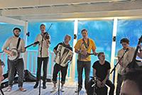 Röste.nu – Röstebilder – Grill- och familjefest med Pelle med Två på Dönjegården 2012