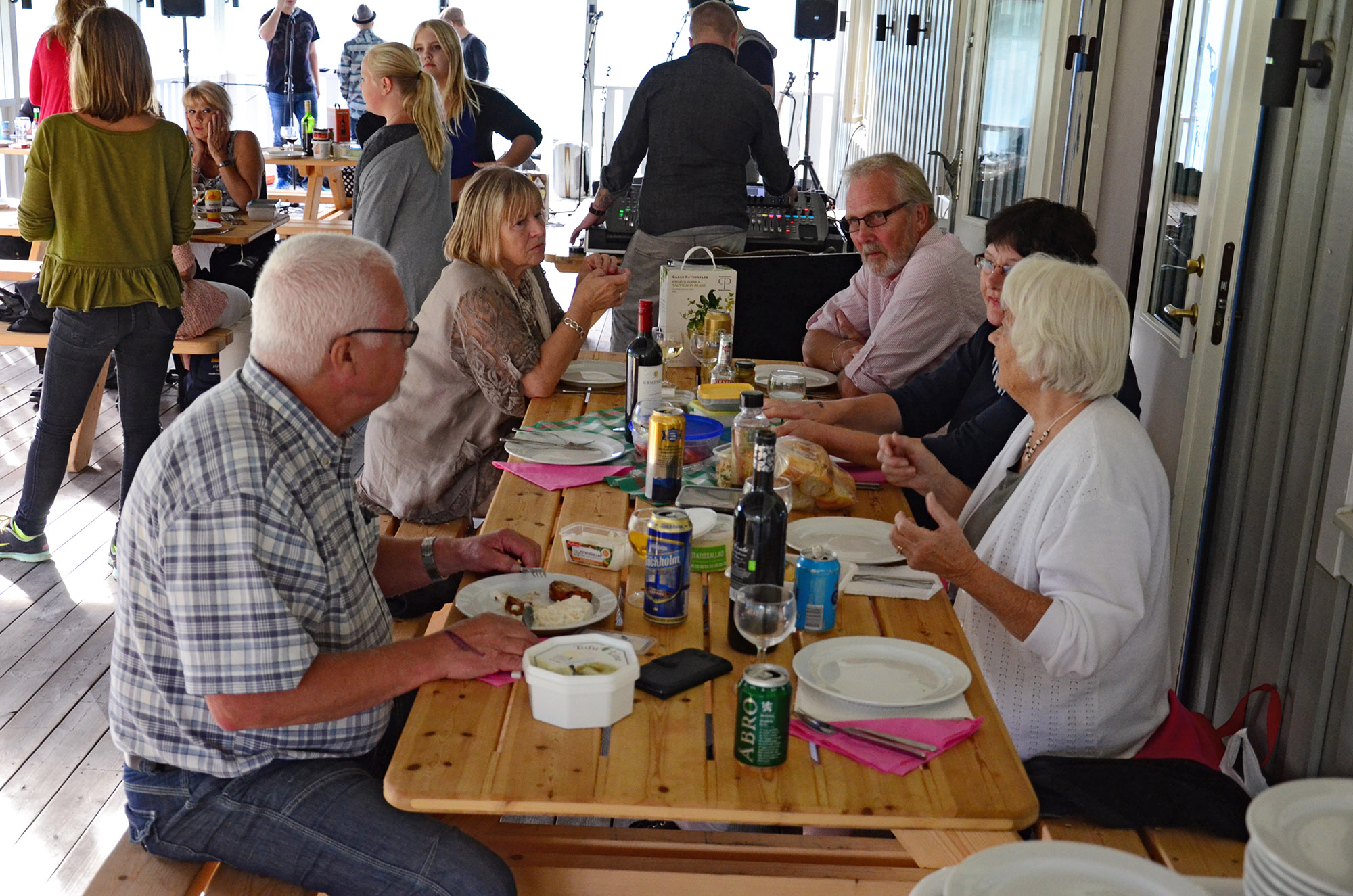 Röste.nu – Röstebilder – Grill- och familjefest på Dönjegården 2014
