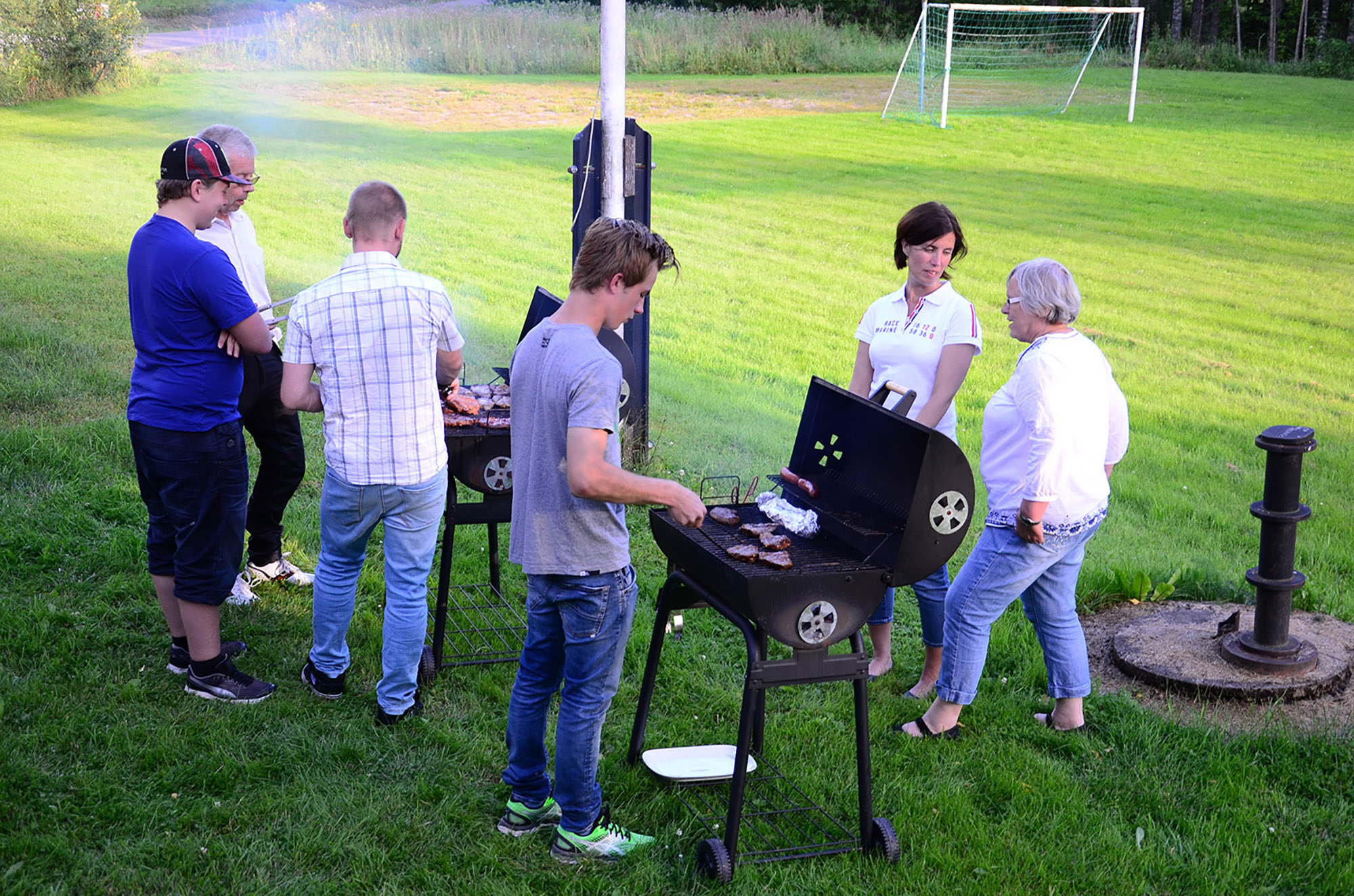 Röste.nu – Röstebilder – Grill- och familjefest på Dönjegården 2015