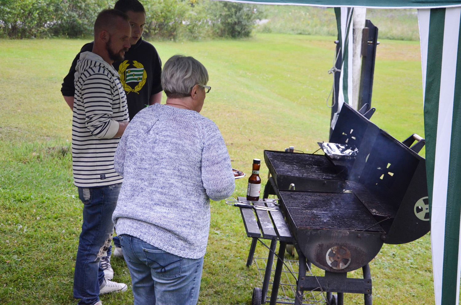 Röste.nu – Röstebilder – Grill- och familjefest på Dönjegården 2017