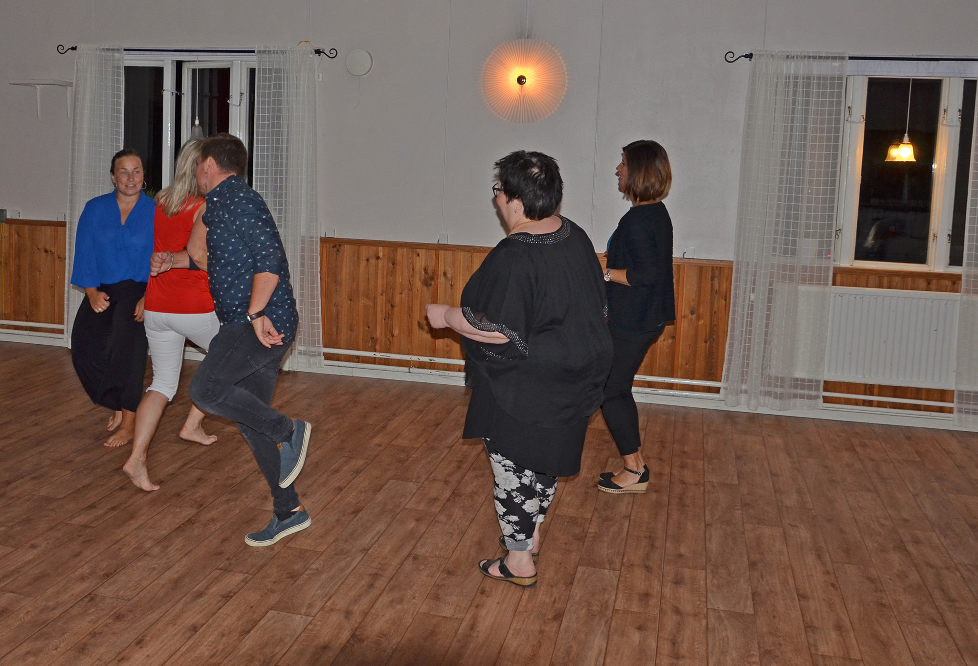 Röste.nu – Röstebilder – Grill- och familjefest på Dönjegården 2018