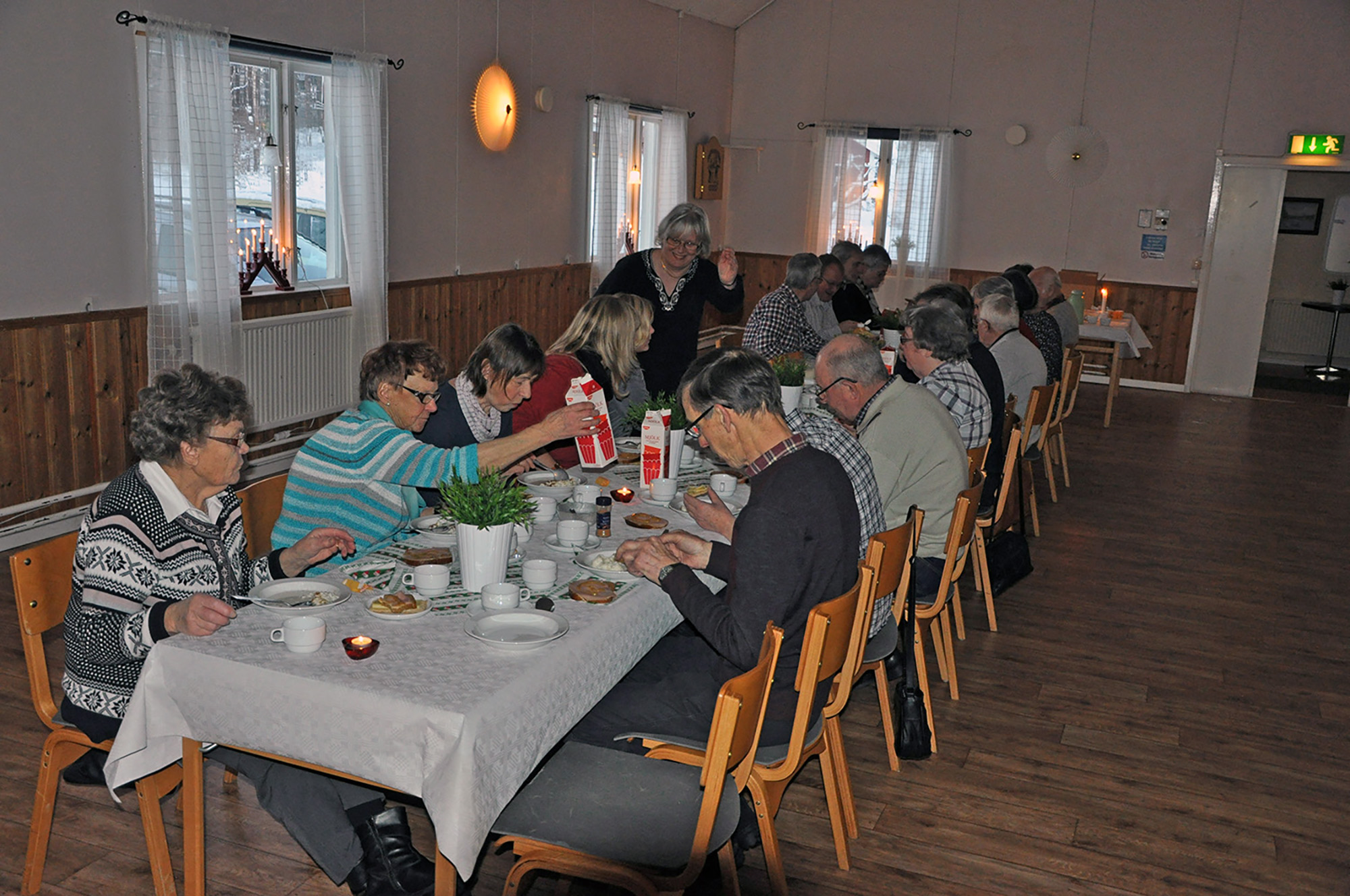 Röste.nu – Röstebilder – Grötfest med Lucia i Dönjegården 2012