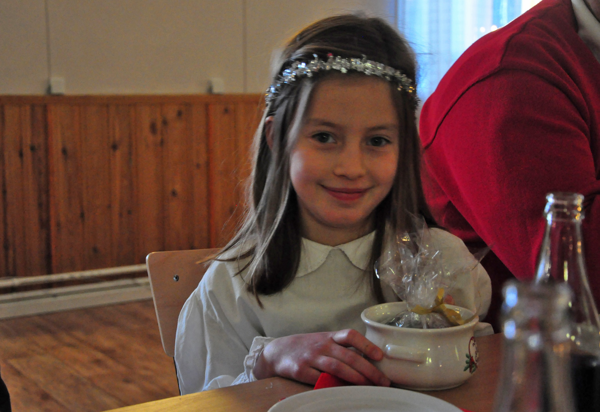 Röste.nu – Röstebilder – Grötfest med lucia i Dönjegården 2013