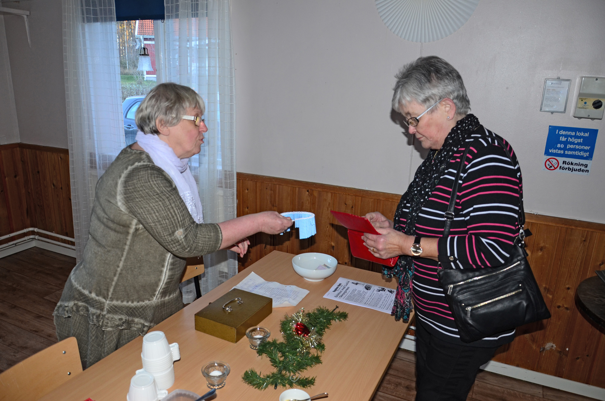Röste.nu – Röstebilder – Grötfest med Lucia i Dönjegården 2014