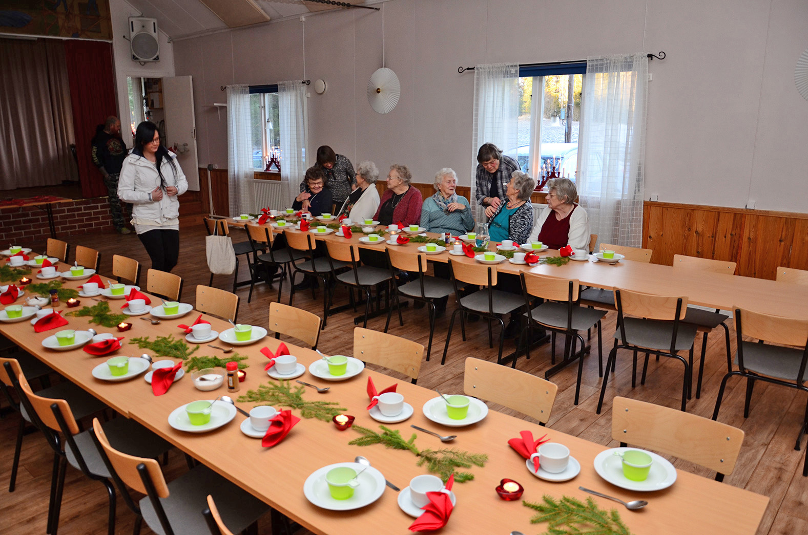 Röste.nu – Röstebilder – Grötfest i Dönjegården 2015