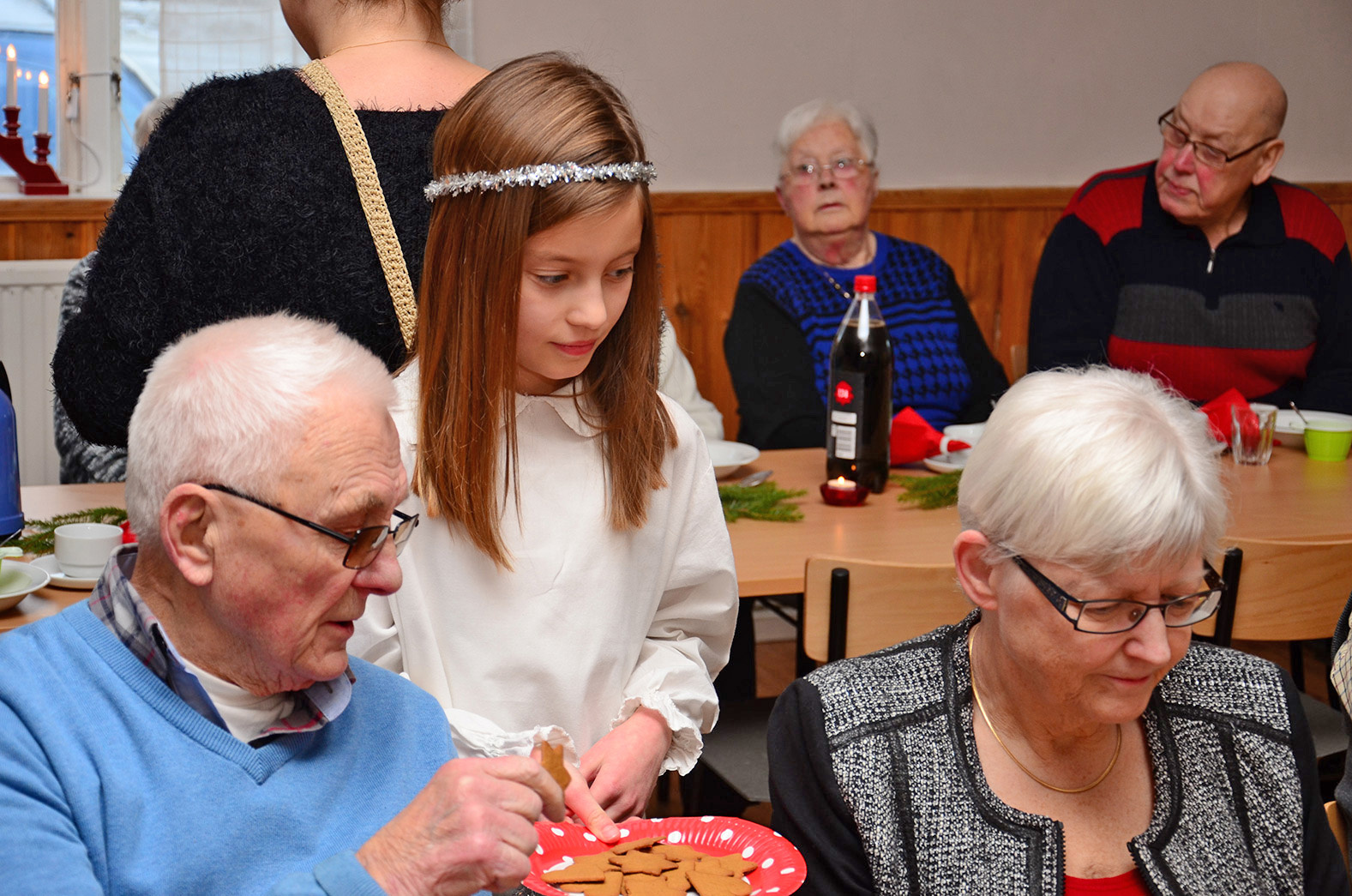 Röste.nu – Röstebilder – Grötfest i Dönjegården 2015