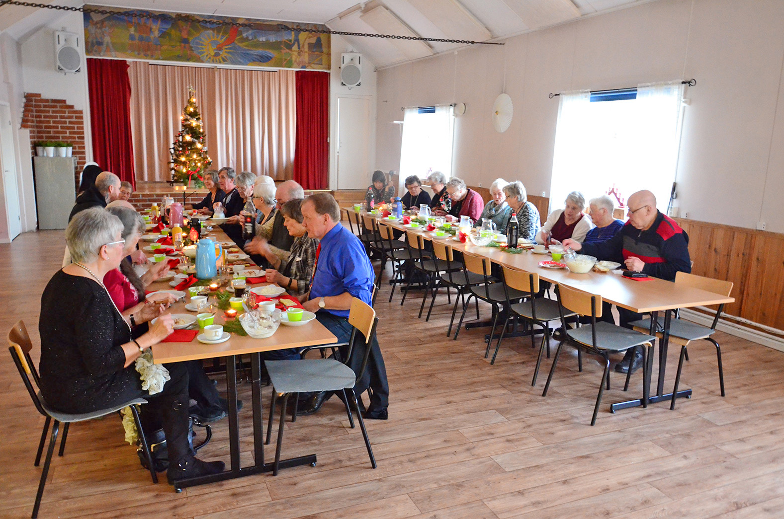 Röste.nu – Röstebilder – Grötfest i Dönjegården 2015