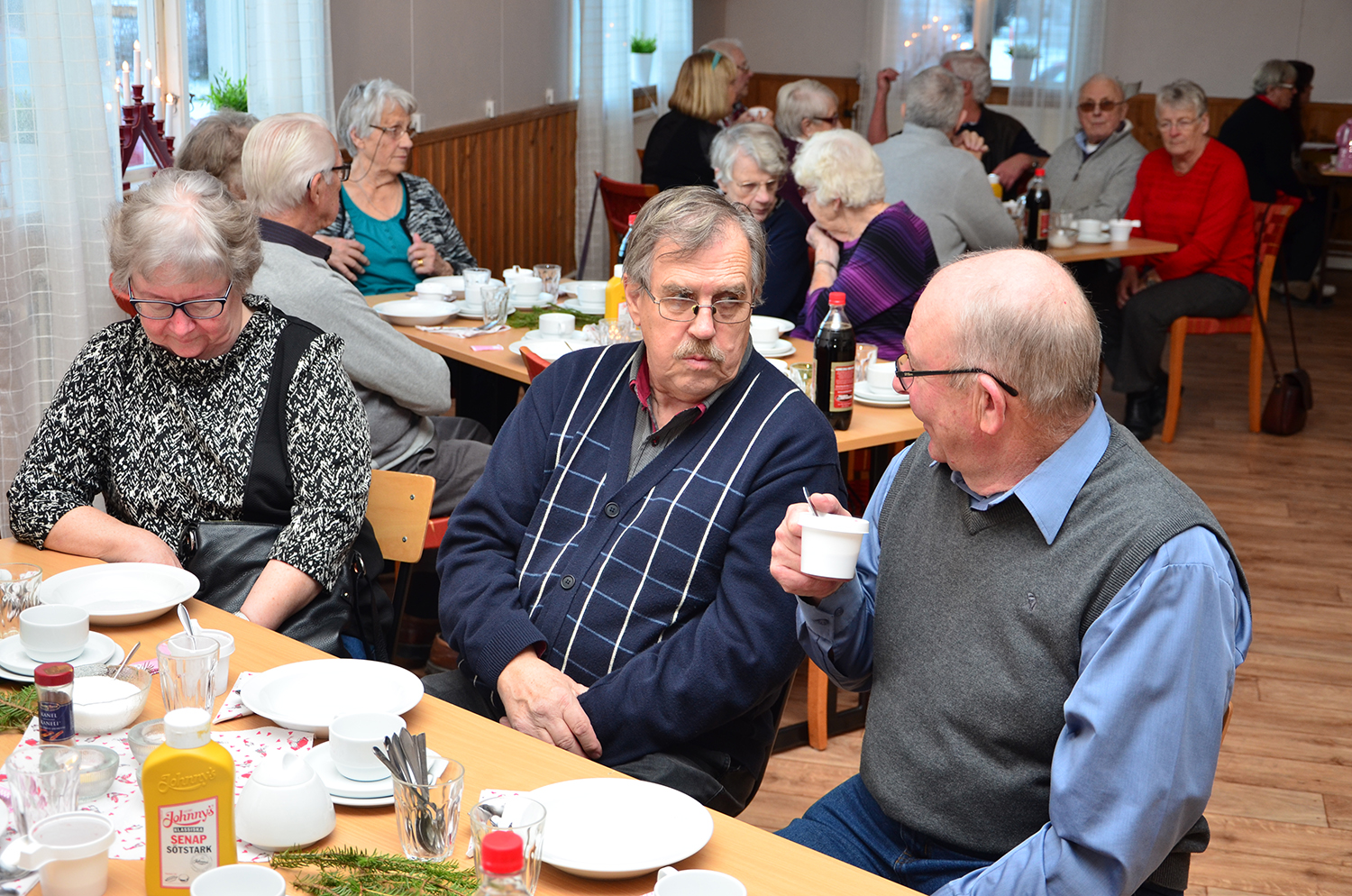 Röste.nu – Röstebilder – Grötfest med lucia i Dönjegården 2016