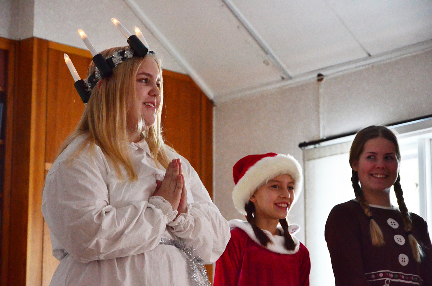 Röste.nu – Röstebilder – Grötfest med lucia i Dönjegården 2016