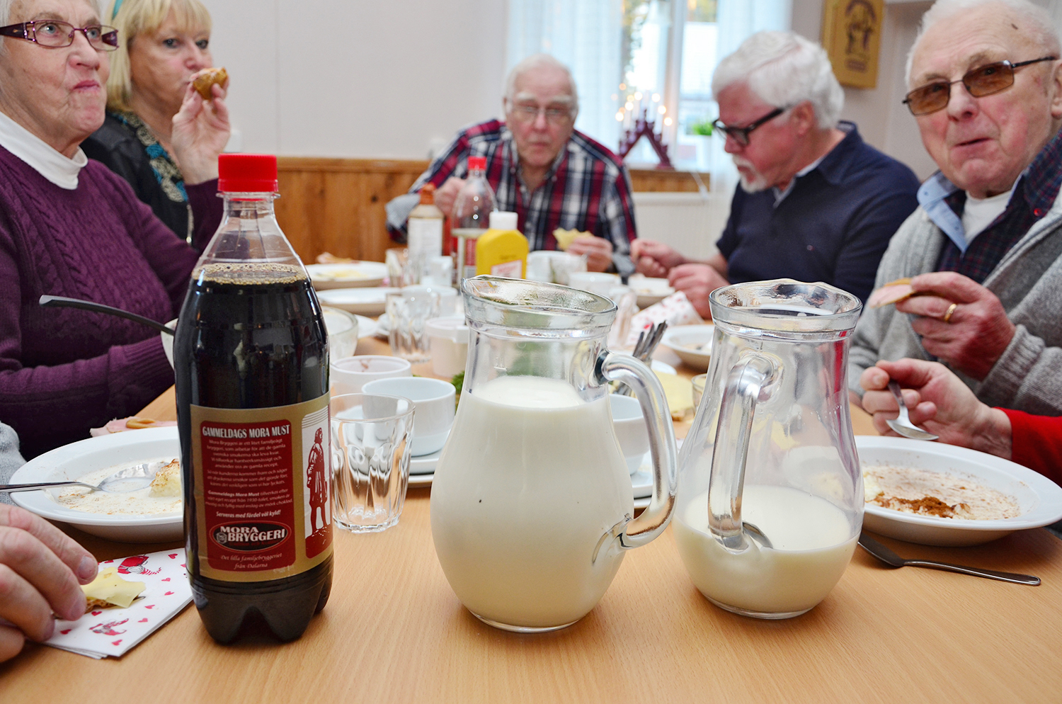 Röste.nu – Röstebilder – Grötfest med lucia i Dönjegården 2016