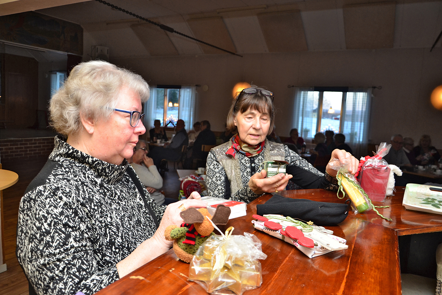Röste.nu – Röstebilder – Grötfest med lucia i Dönjegården 2016
