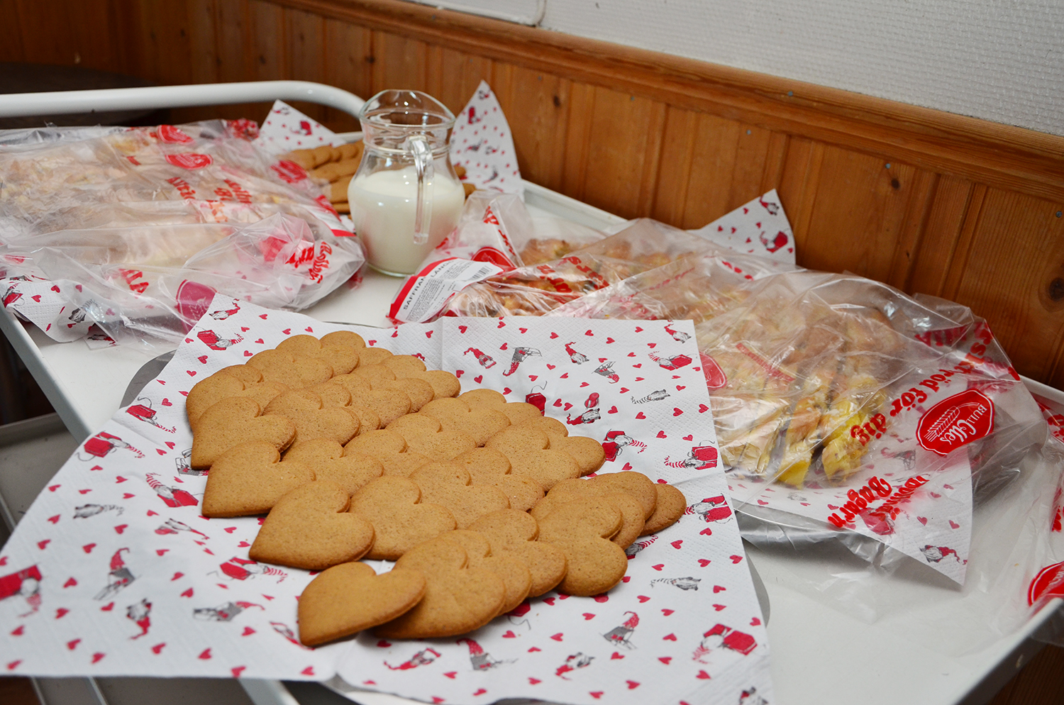 Röste.nu – Röstebilder – Grötfest med lucia i Dönjegården 2016