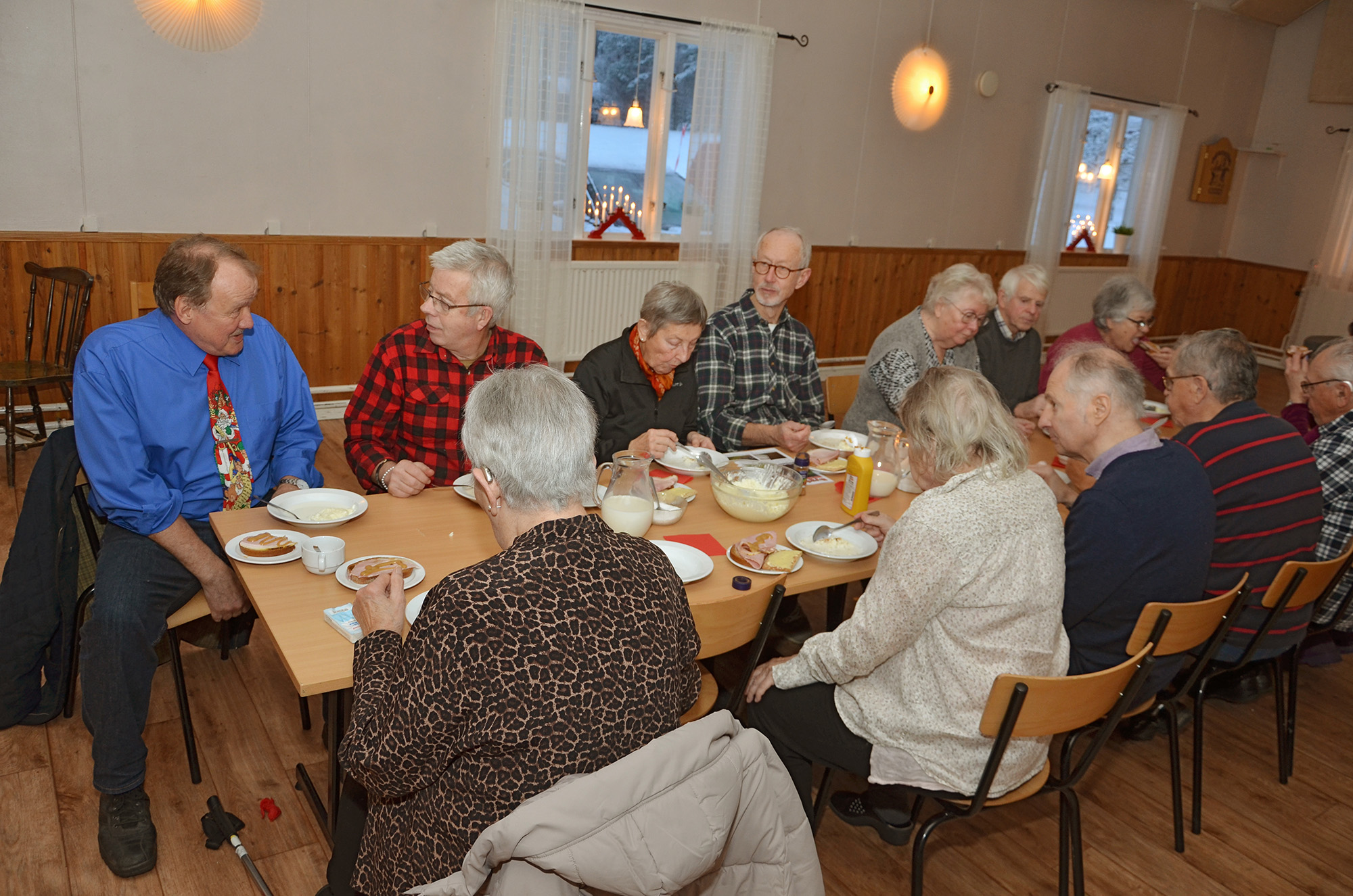 Röste.nu – Röstebilder – Grötfest med lucia i Dönjegården 2023