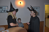 Röste.nu – Röstebilder – Halloweendisco och spökvandring vid Dönjegården 2022