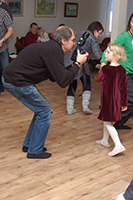 Röste.nu – Röstebilder – Julgransplundring i Dönjegården 2011