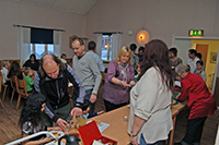 Röste.nu – Röstebilder – Julgransplundring i Dönjegården 2012