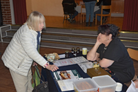 Röste.nu – Röstebilder – Kulturdag i Dönjegården med kolbullar, gamla bilder och honung 2024