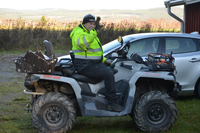 Röste.nu – Röstebilder – Kulturdag i Dönjegården med kolbullar, gamla bilder och honung 2024