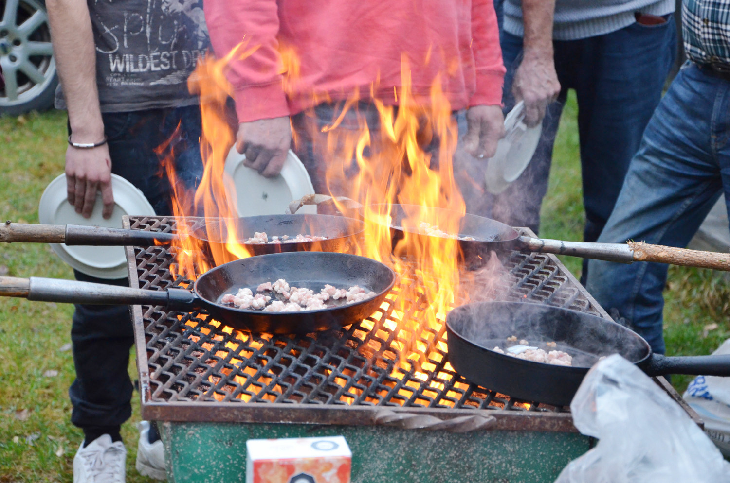 Röste.nu – Röstebilder – Kulturdag i Dönjegården med föreläsning om Röstemord och kolbullespremiär 2017