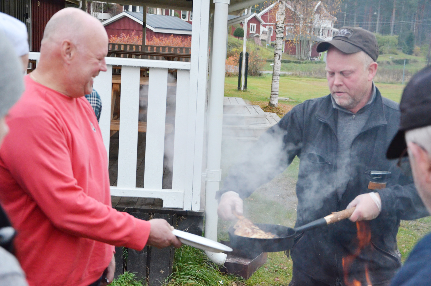 Röste.nu – Röstebilder – Kulturdag i Dönjegården med föreläsning om Röstemord och kolbullespremiär 2017