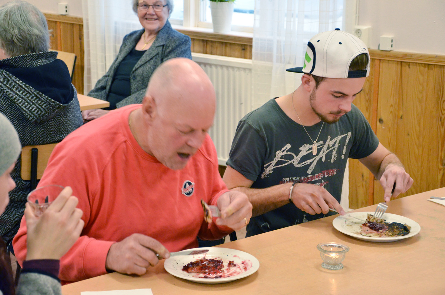 Röste.nu – Röstebilder – Kulturdag i Dönjegården med föreläsning om Röstemord och kolbullespremiär 2017