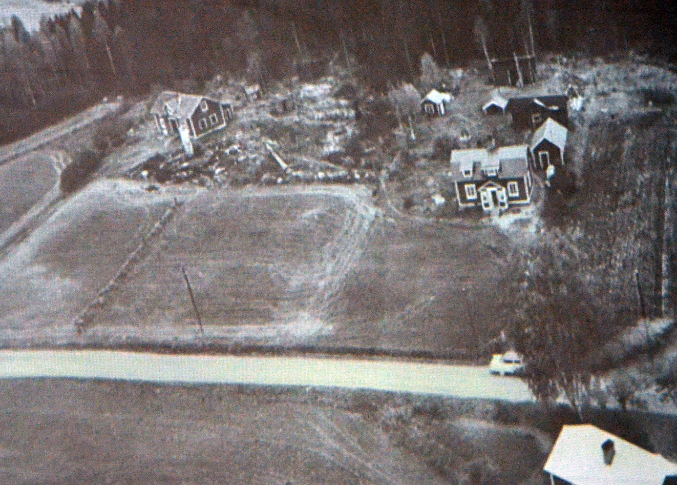 Röste.nu – Röstebilder – Kulturdag i Dönjegården med föreläsning om Röstemord och kolbullespremiär 2017