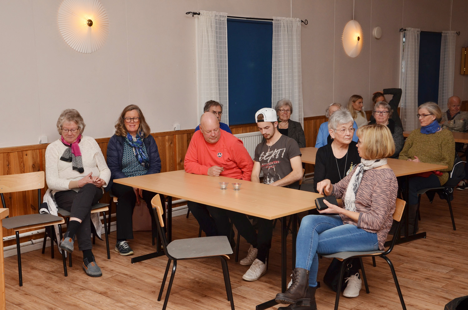 Röste.nu – Röstebilder – Kulturdag i Dönjegården med föreläsning om Röstemord och kolbullespremiär 2017