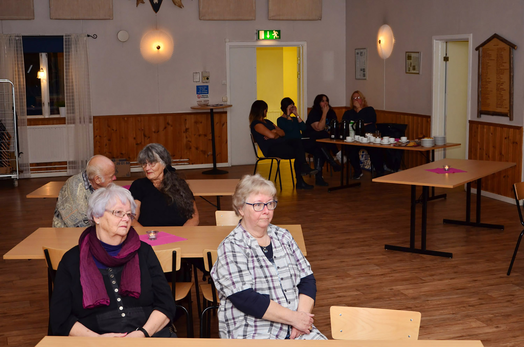 Röste.nu – Röstebilder – Kulturveckan 2016 – Mässingssextetten Warpen i Dönjegården