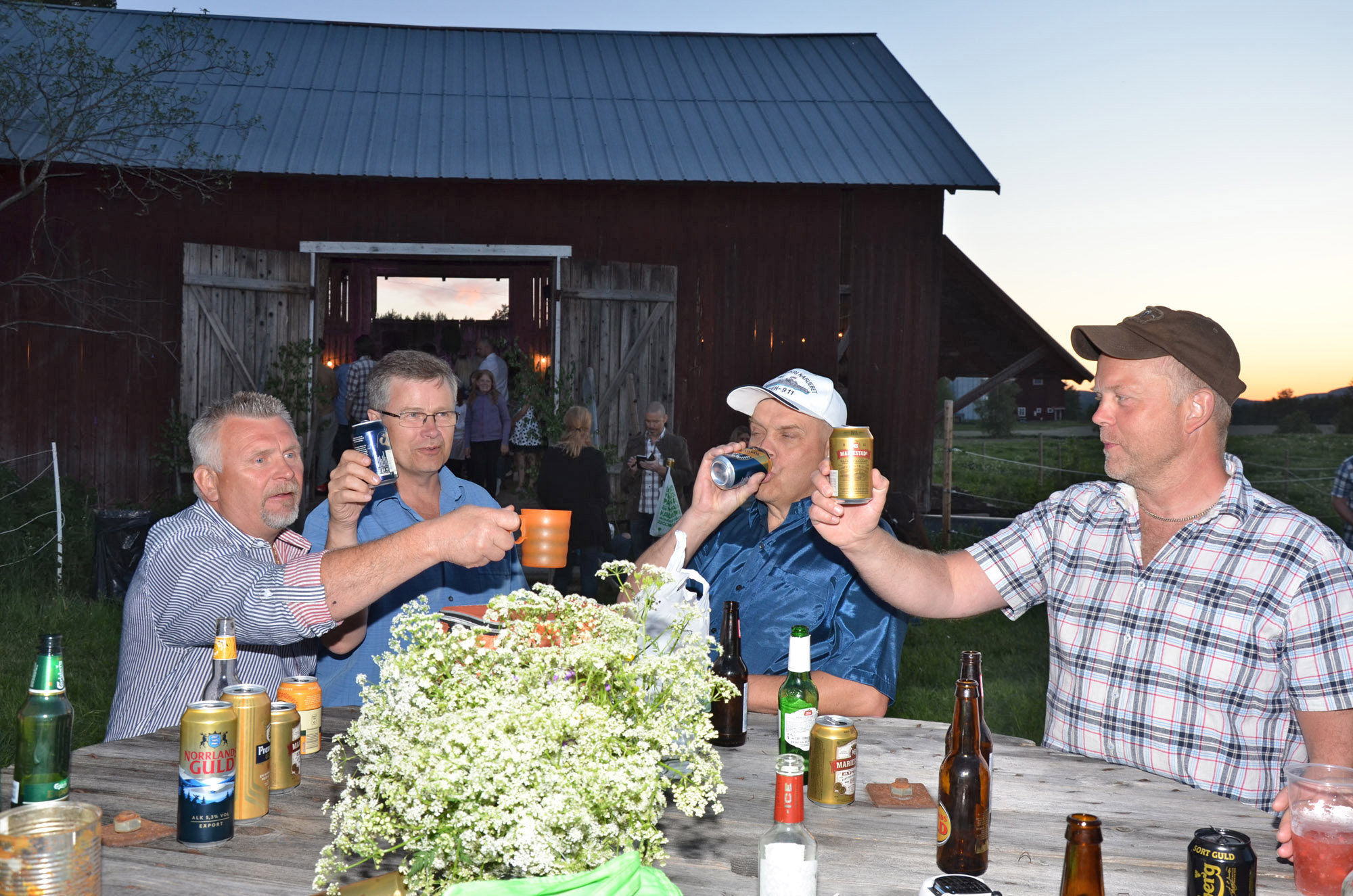 Röste.nu – Röstebilder – Logdans i Farmorsladan 2018