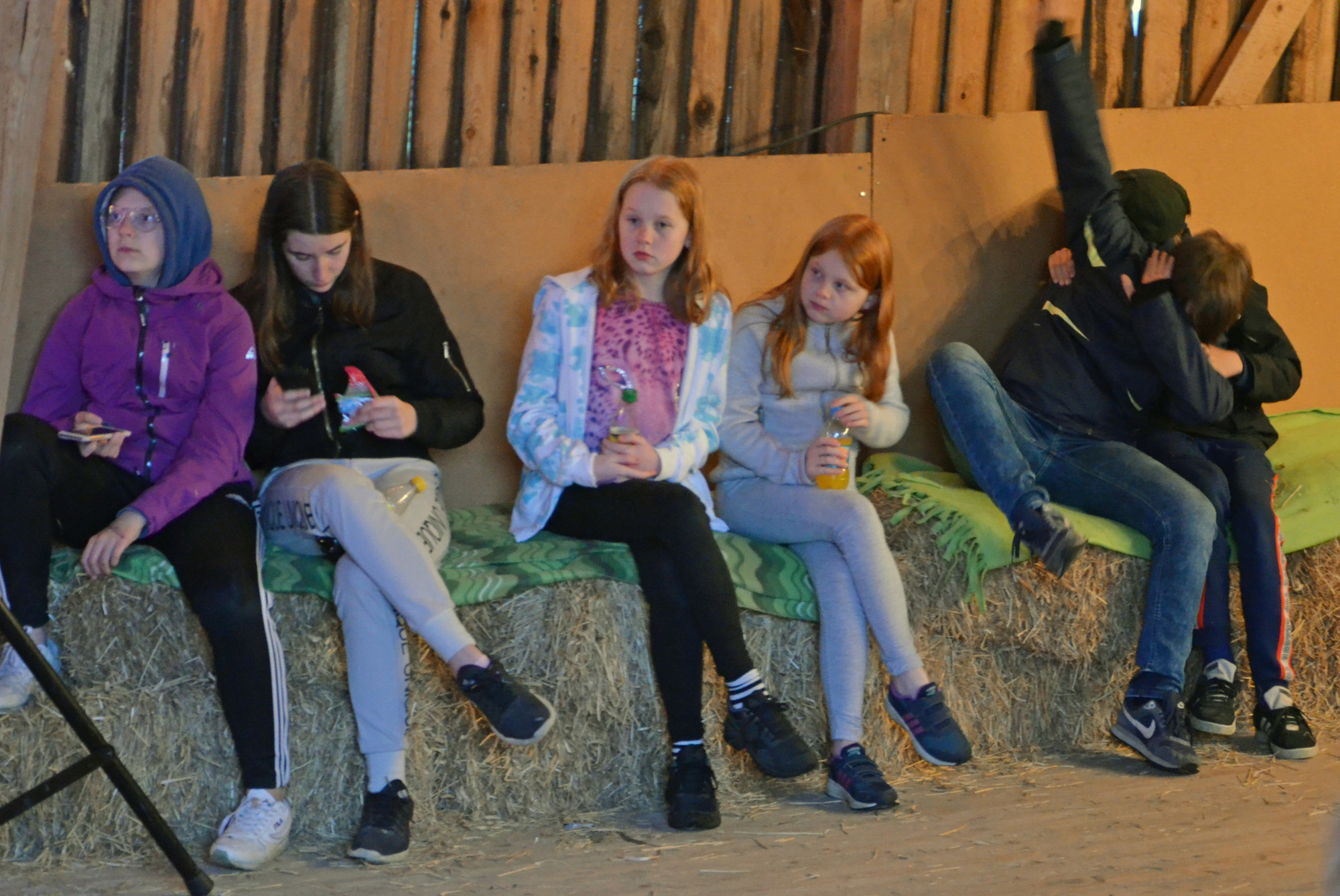 Röste.nu – Röstebilder – Logdans i Farmorsladan 2019